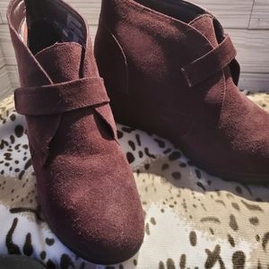 Cliffs by White Mountain Booties Size 9M